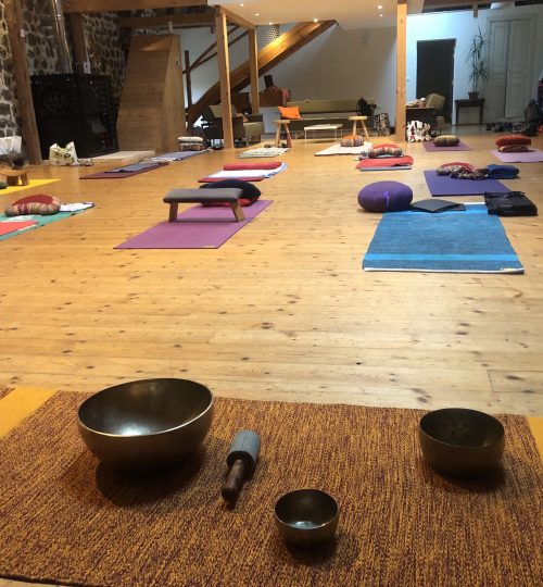 stage yoga
